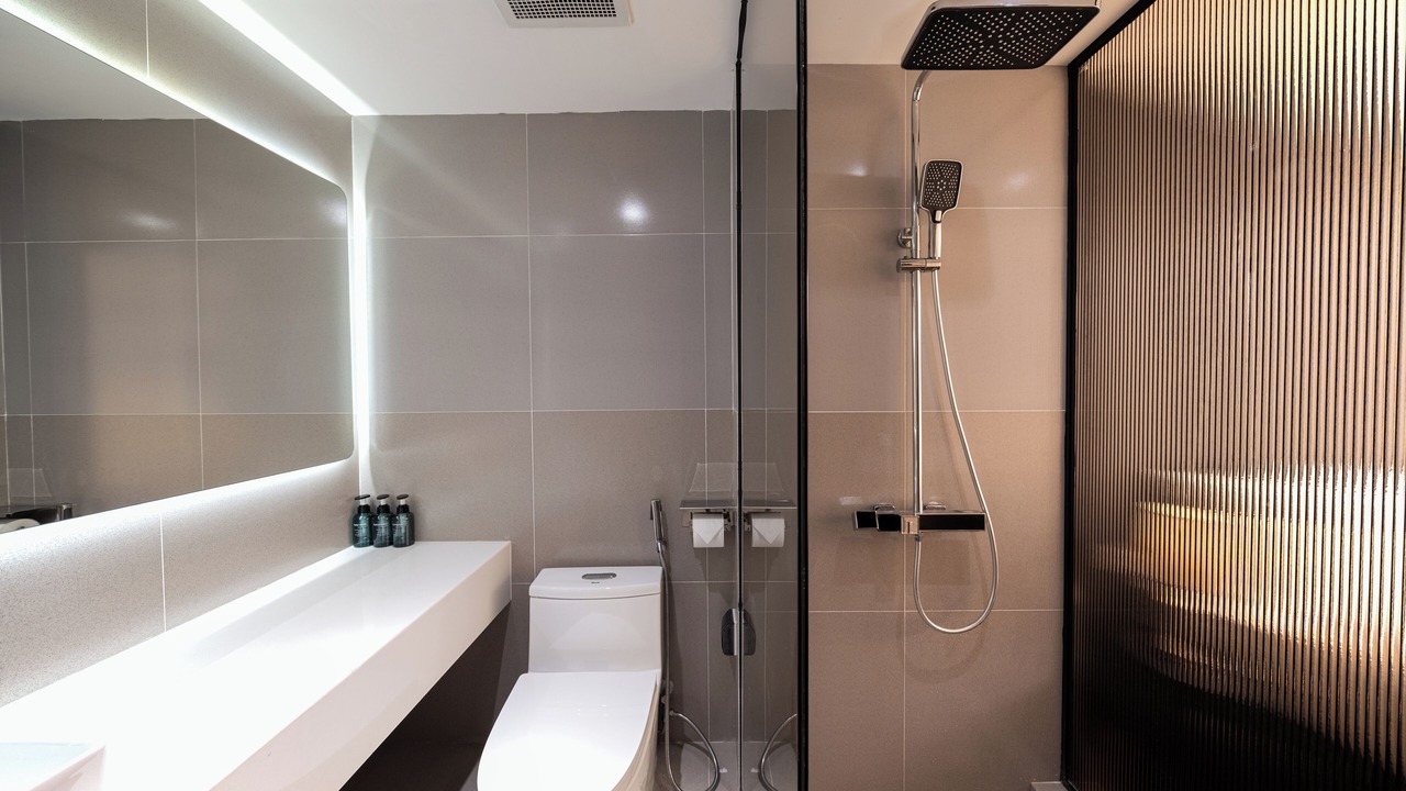 Photo of Bathroom in Tay Ho