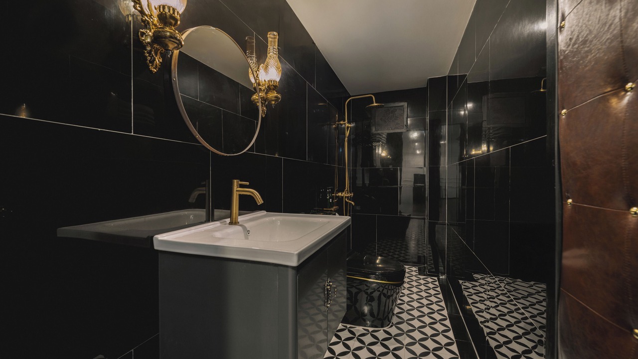 Photo of Bathroom in Hue City Centre