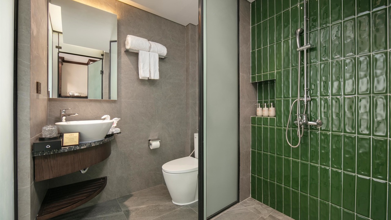 Photo of Bathroom in Tay Ho