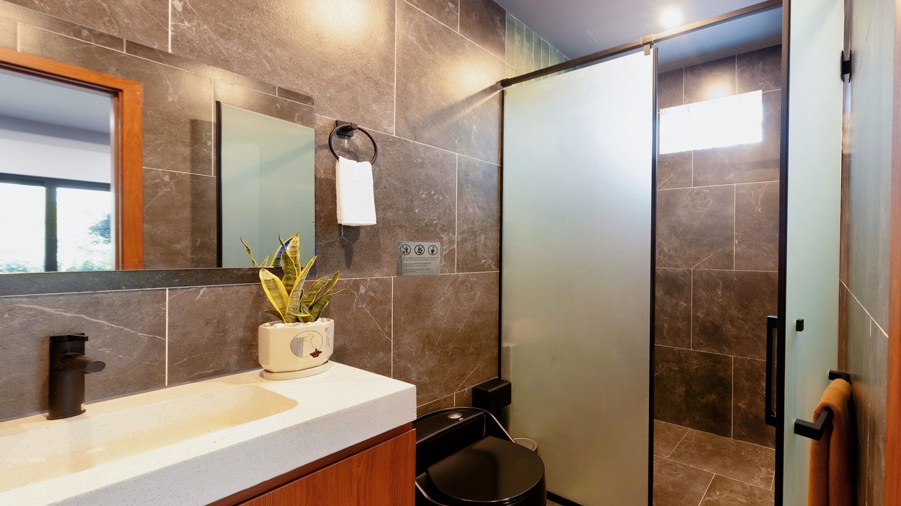 Photo of Bathroom in Hue City Centre