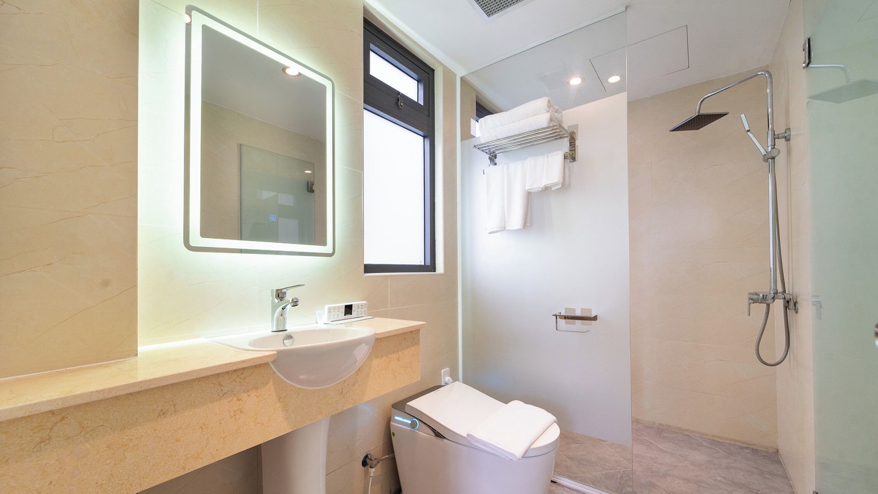 Photo of Bathroom in Phuong 6