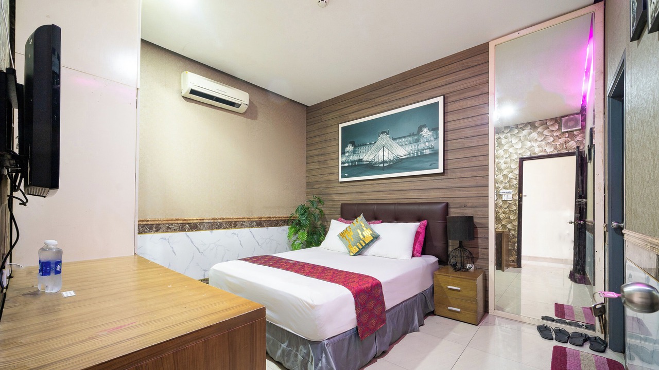 Photo of Bedroom in District 10