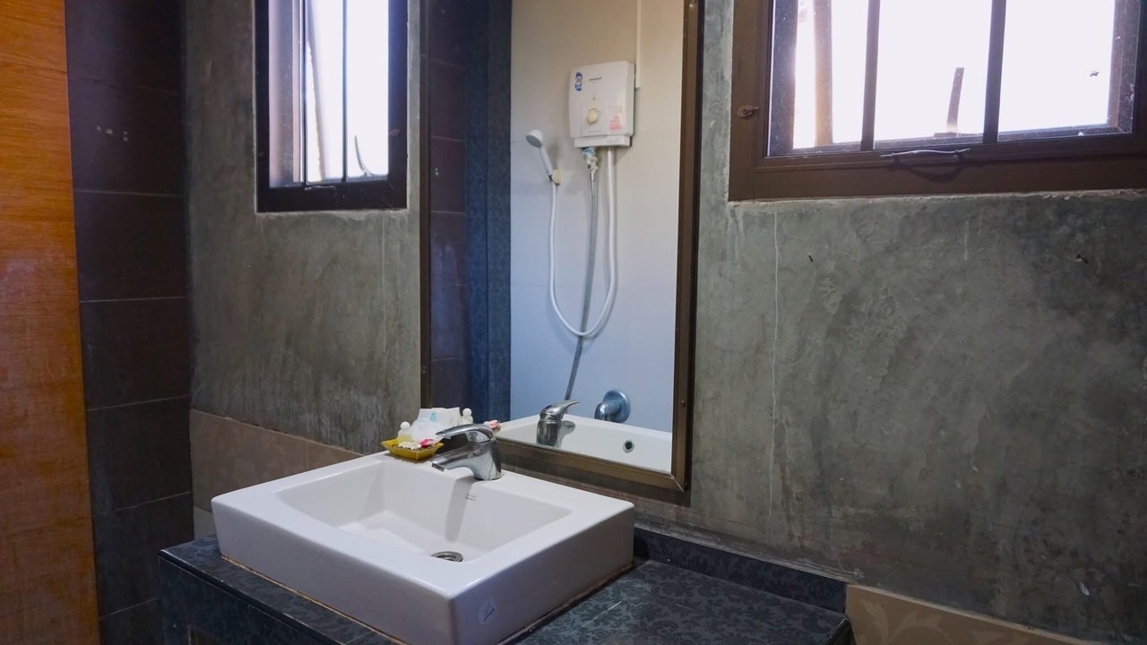 Photo of Bathroom in Mae Hia