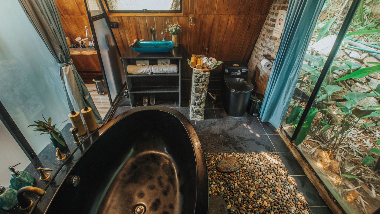 Photo of Bathroom in Pu Long Nature Reserve