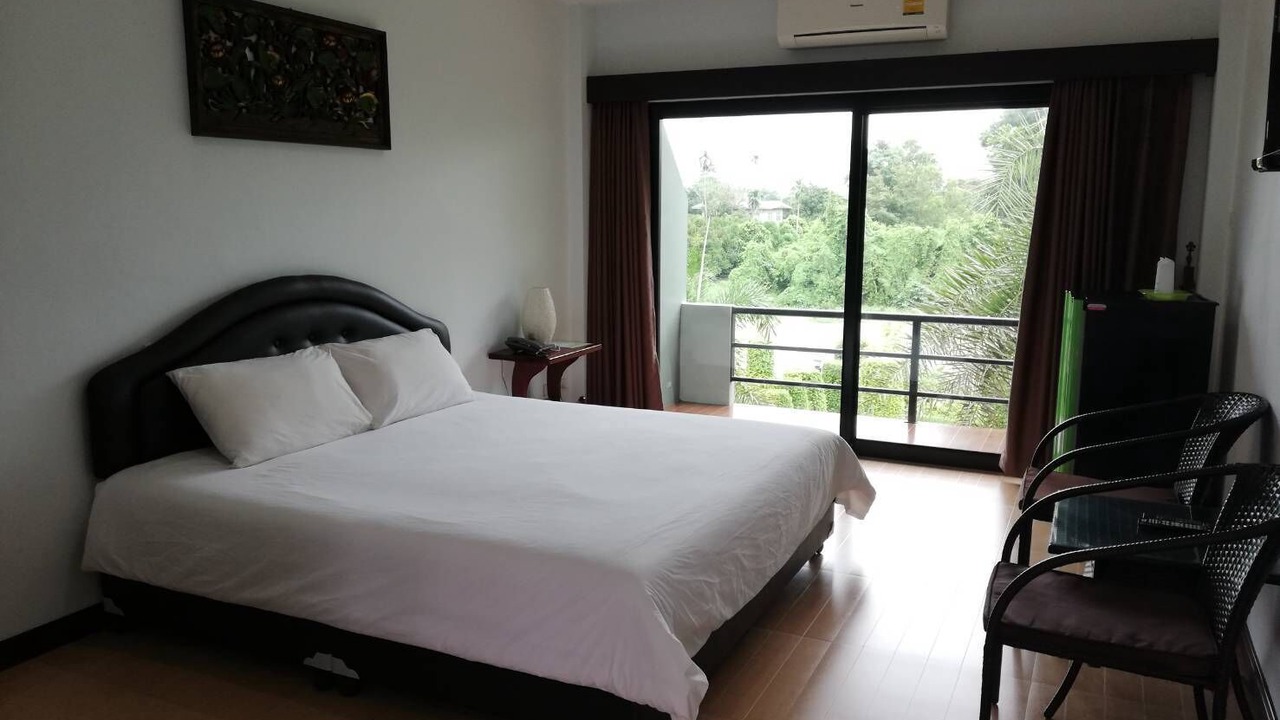 Photo of Bedroom in Makham