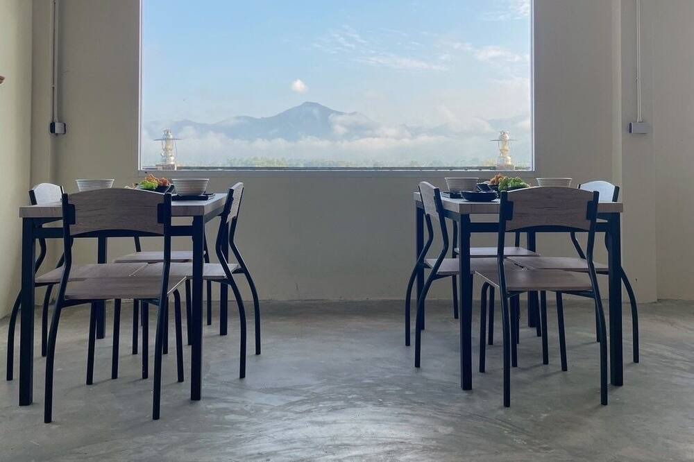 Photo of Livingroom in Pua