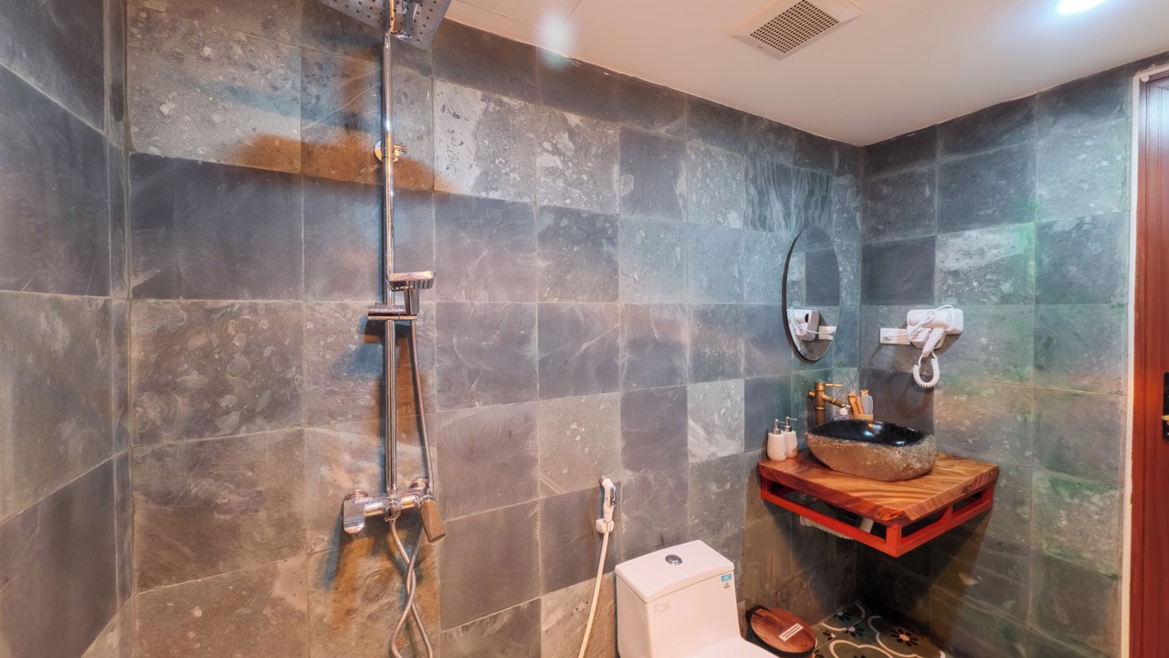 Photo of Bathroom in Hoa Lu