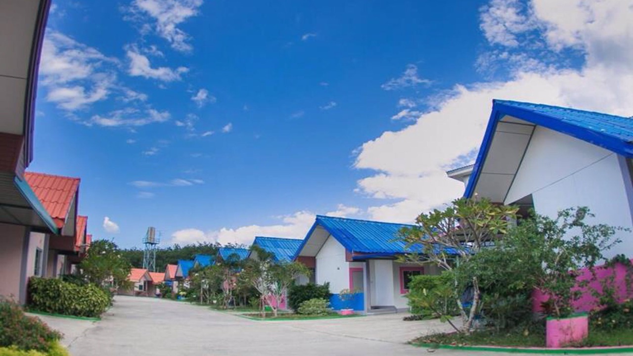 Photo of Buildings in Khlong Hae