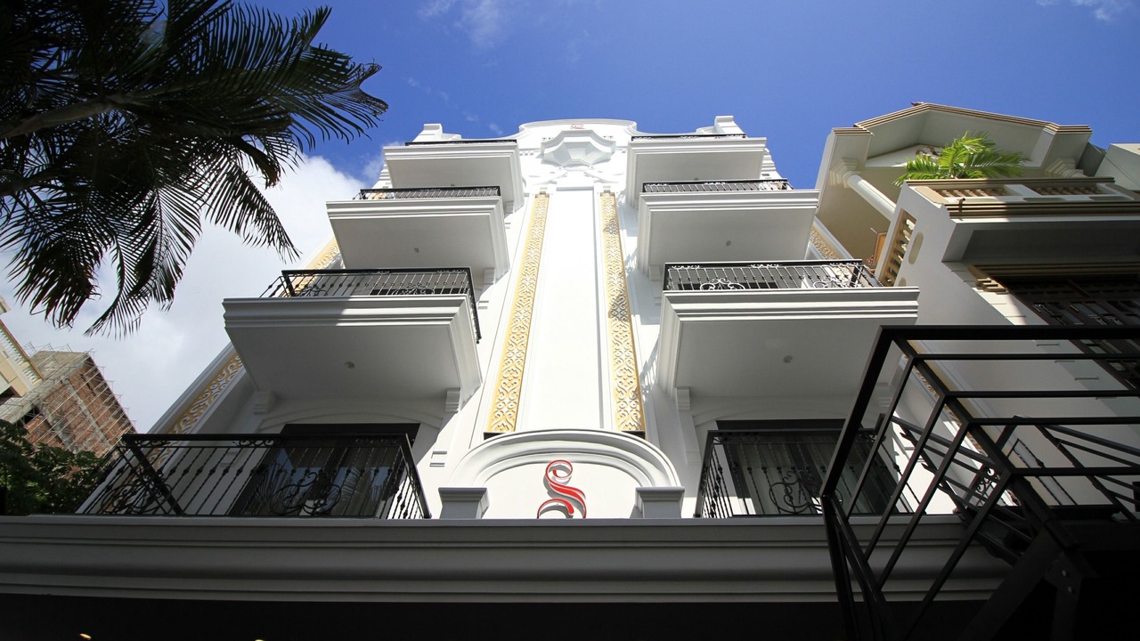 Photo of Buildings in Hue City Centre