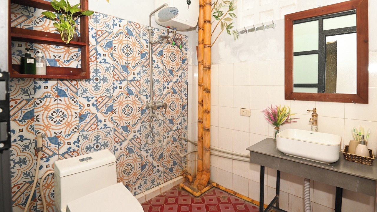 Photo of Bathroom in Old Quarter