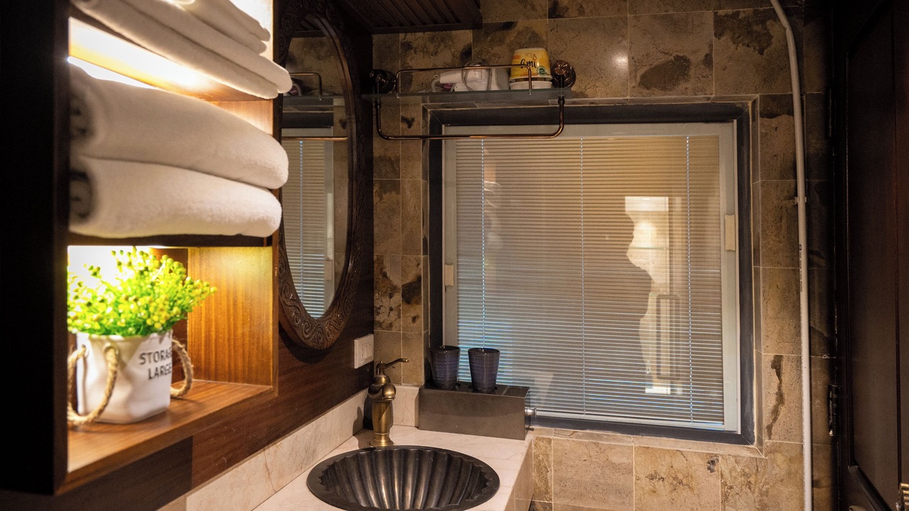 Photo of Bathroom in Old Quarter