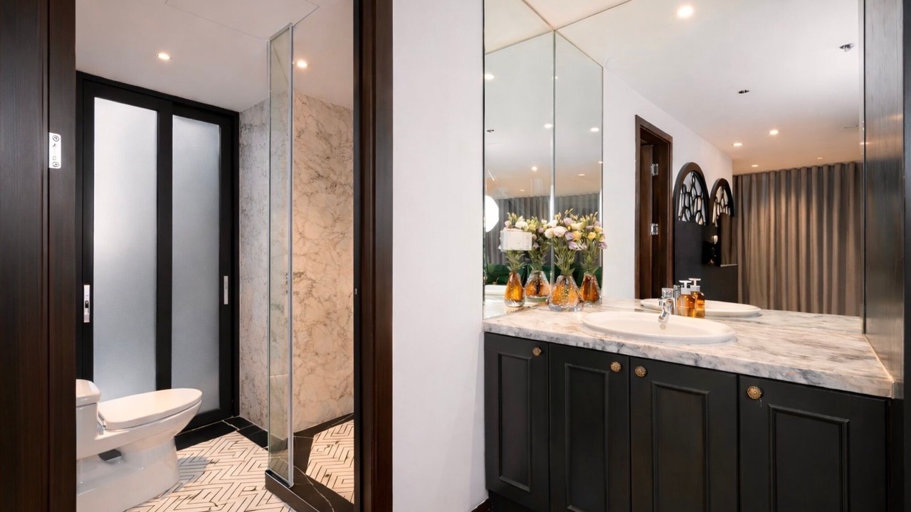 Photo of Bathroom in Van Mieu