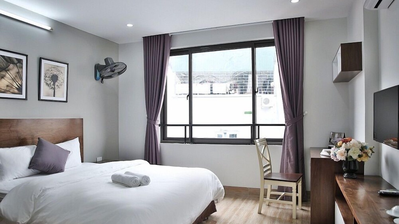 Photo of Bedroom in Trung Hoa Nhan Chinh