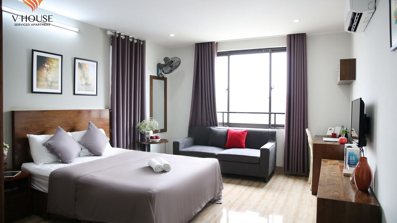 Photo of Bedroom in Trung Hoa Nhan Chinh
