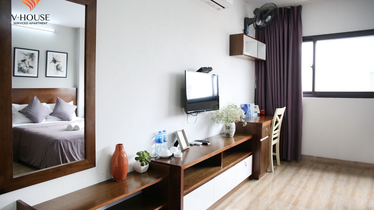Photo of Bedroom in Trung Hoa Nhan Chinh
