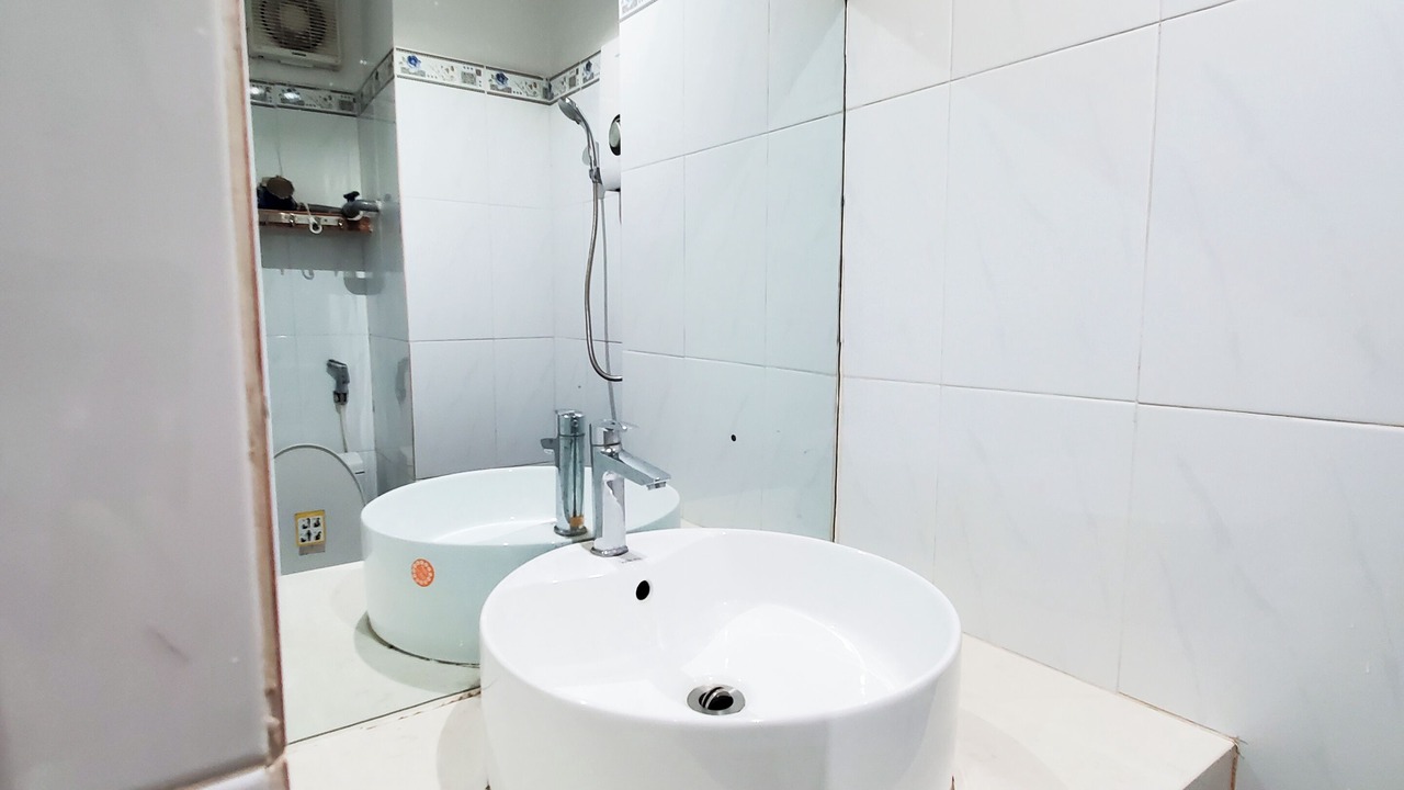 Photo of Bathroom in Nguyen Thai Binh