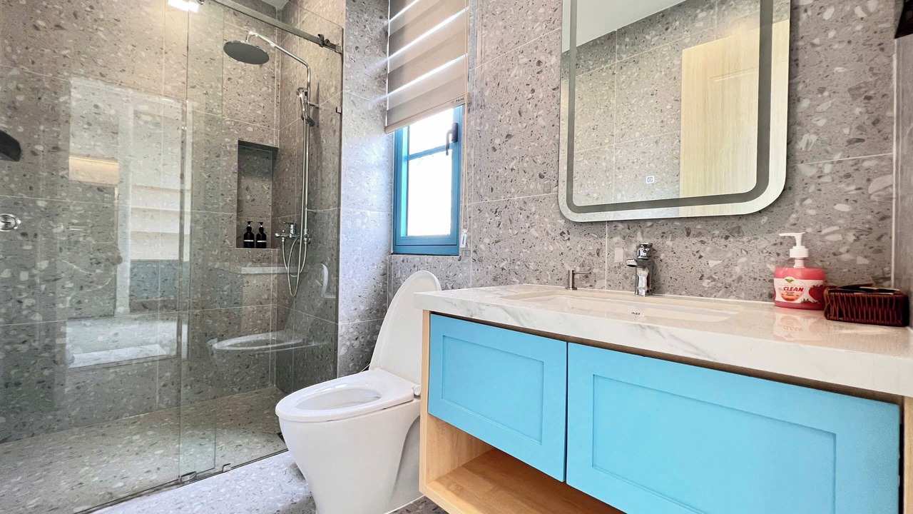 Photo of Bathroom in District 11
