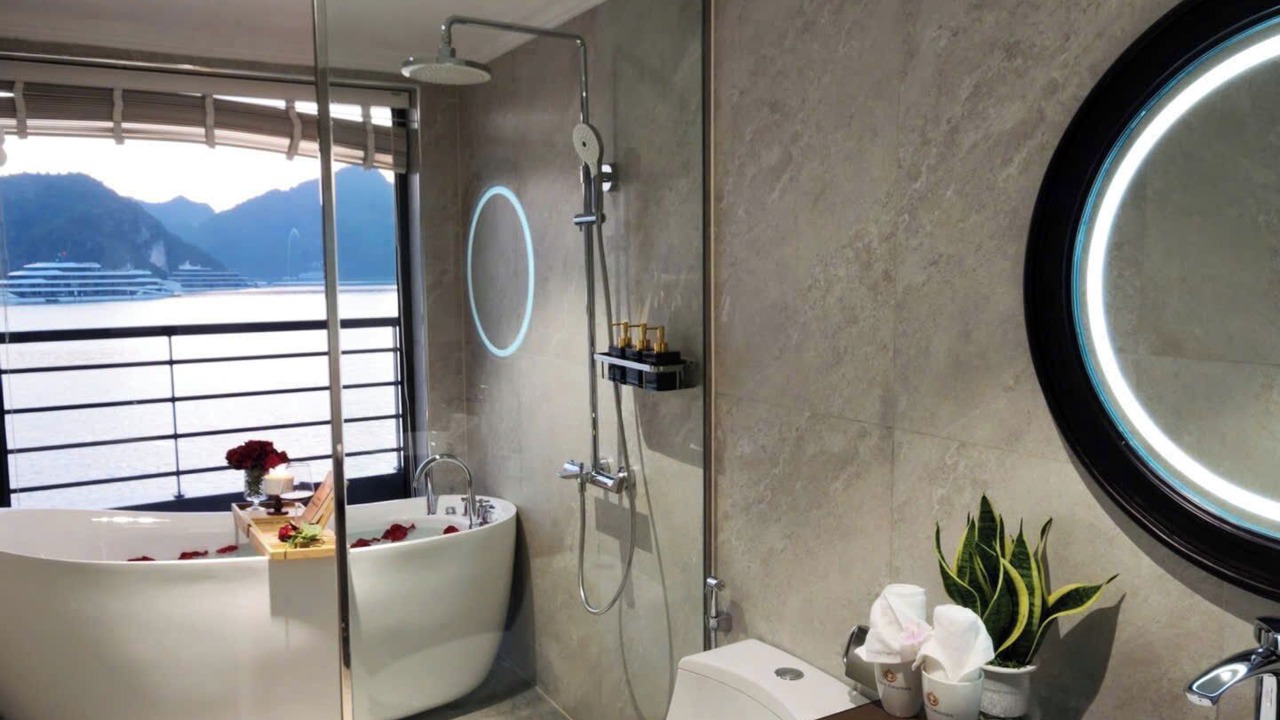 Photo of Bathroom in Ha Long