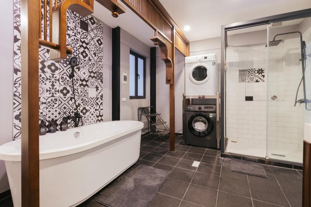 Photo of Bathroom in Old Quarter