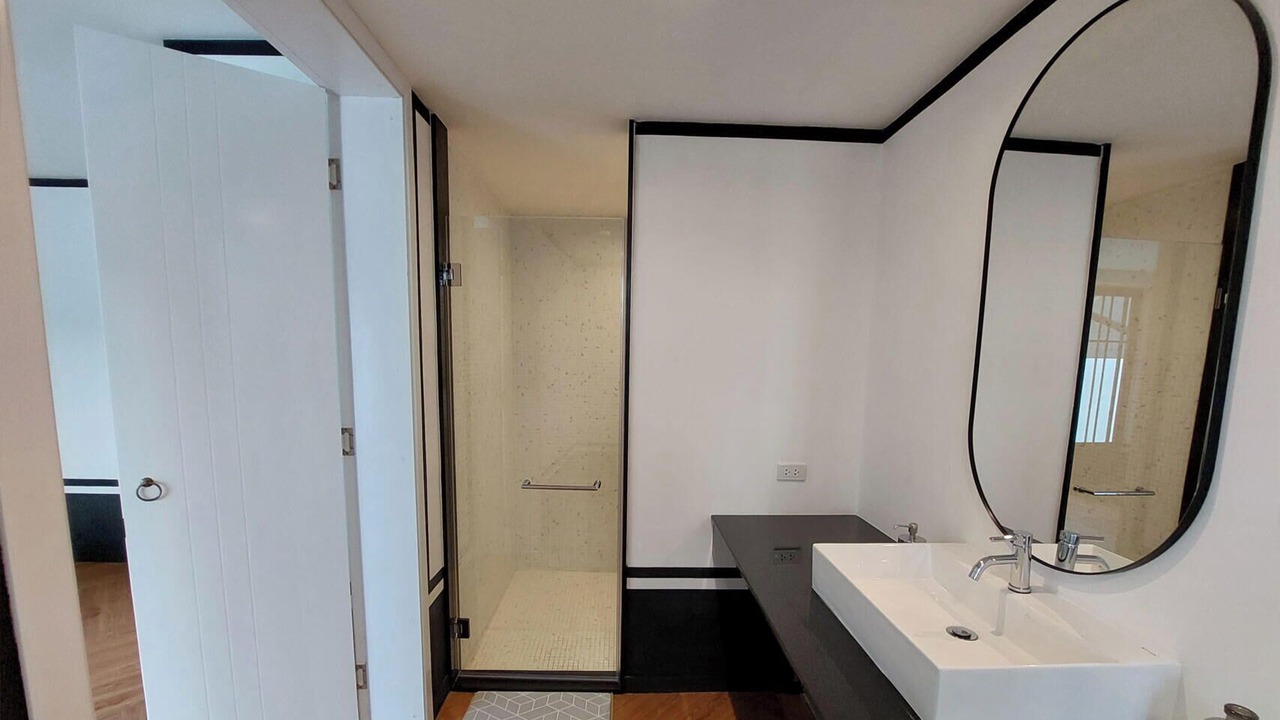 Photo of Bathroom in Wichit