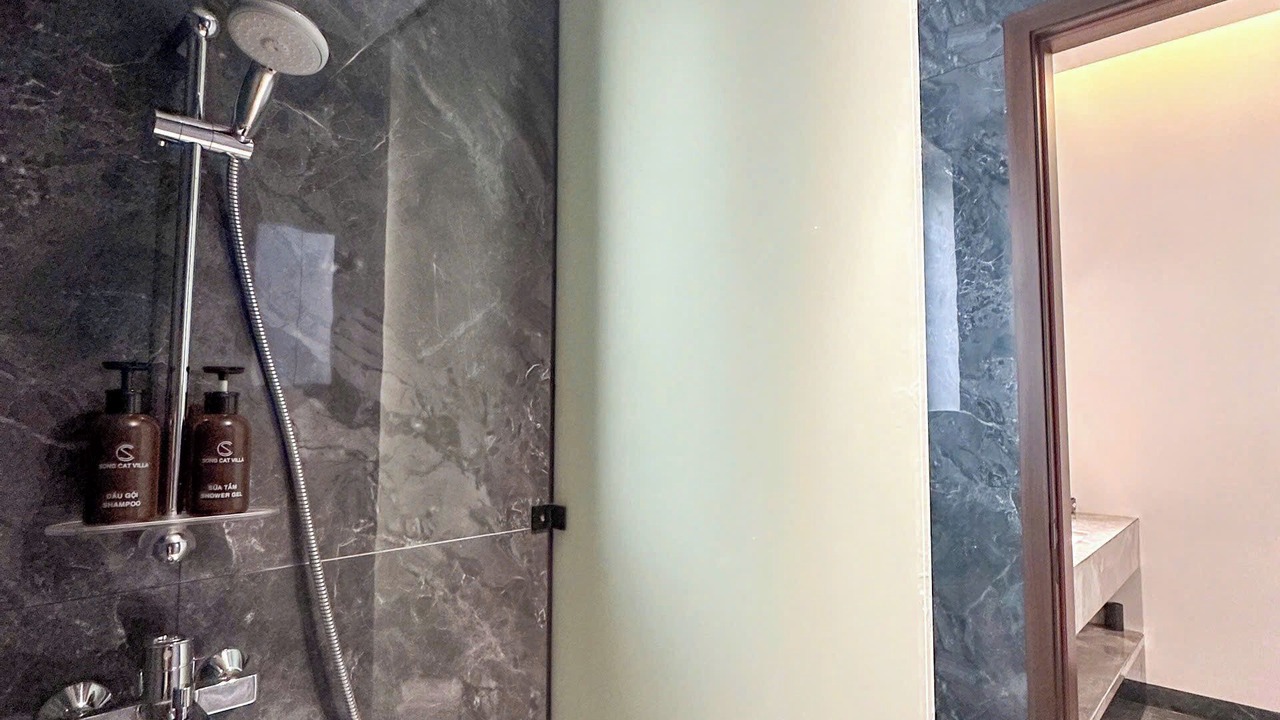 Photo of Bathroom in Ngu Hanh Son