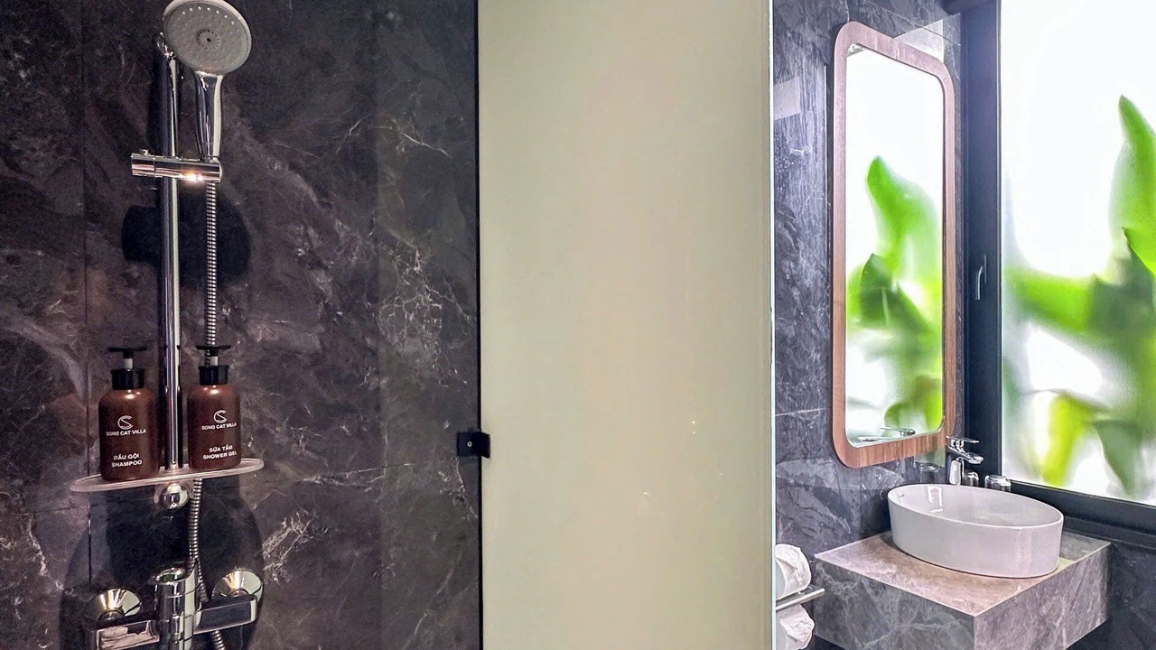 Photo of Bathroom in Ngu Hanh Son