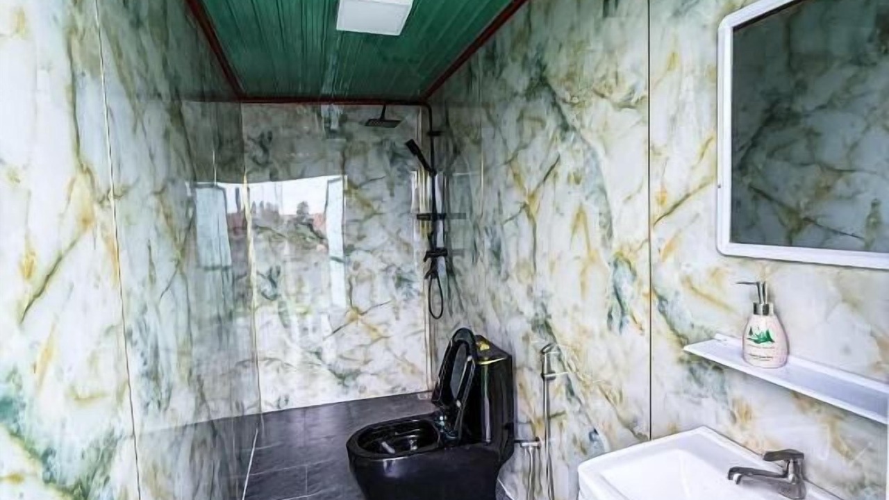 Photo of Bathroom in Da Lat