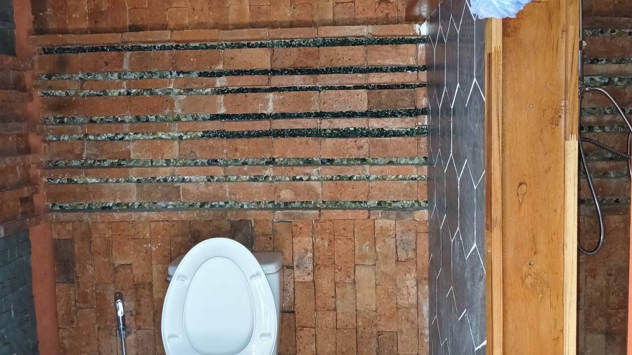 Photo of Bathroom in Saraphi