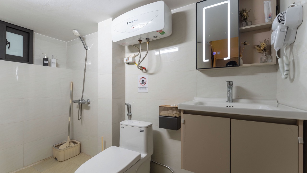Photo of Bathroom in Hang Buom