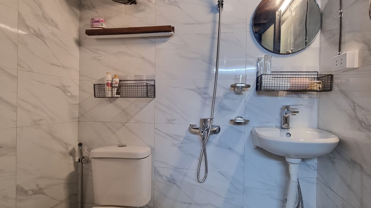 Photo of Bathroom in Old Quarter