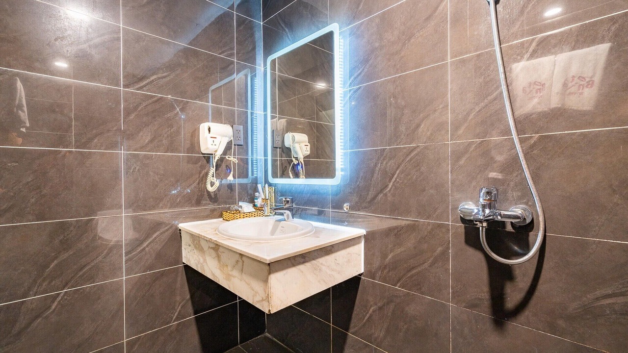Photo of Bathroom in District 10