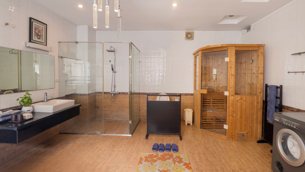 Photo of Bathroom in Quang An