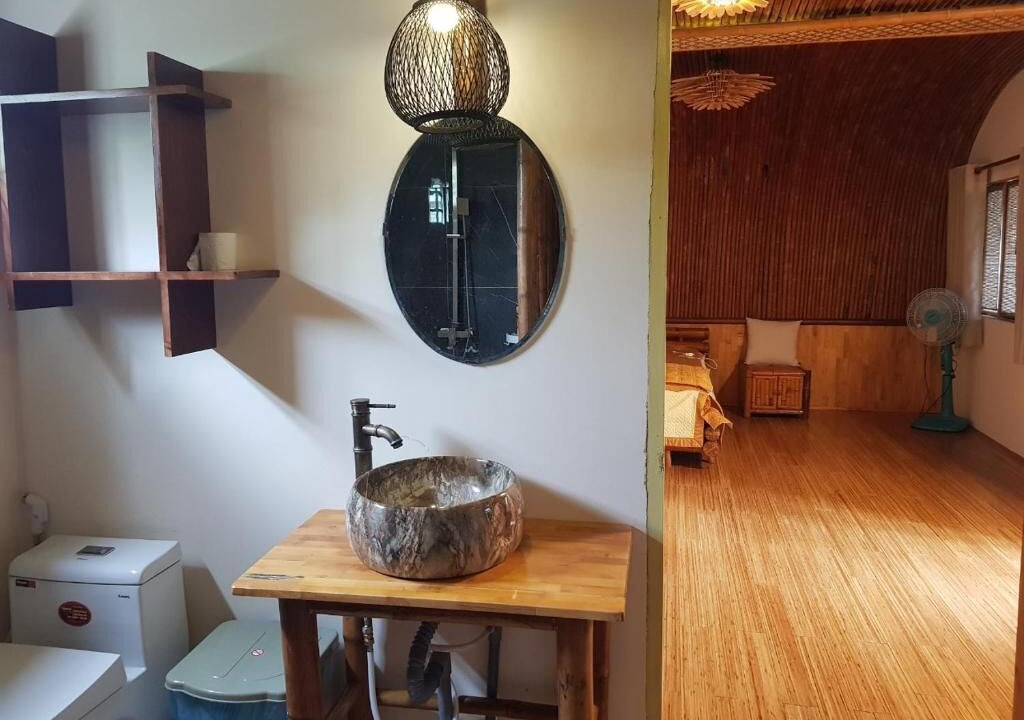 Photo of Bathroom in Cua Duong