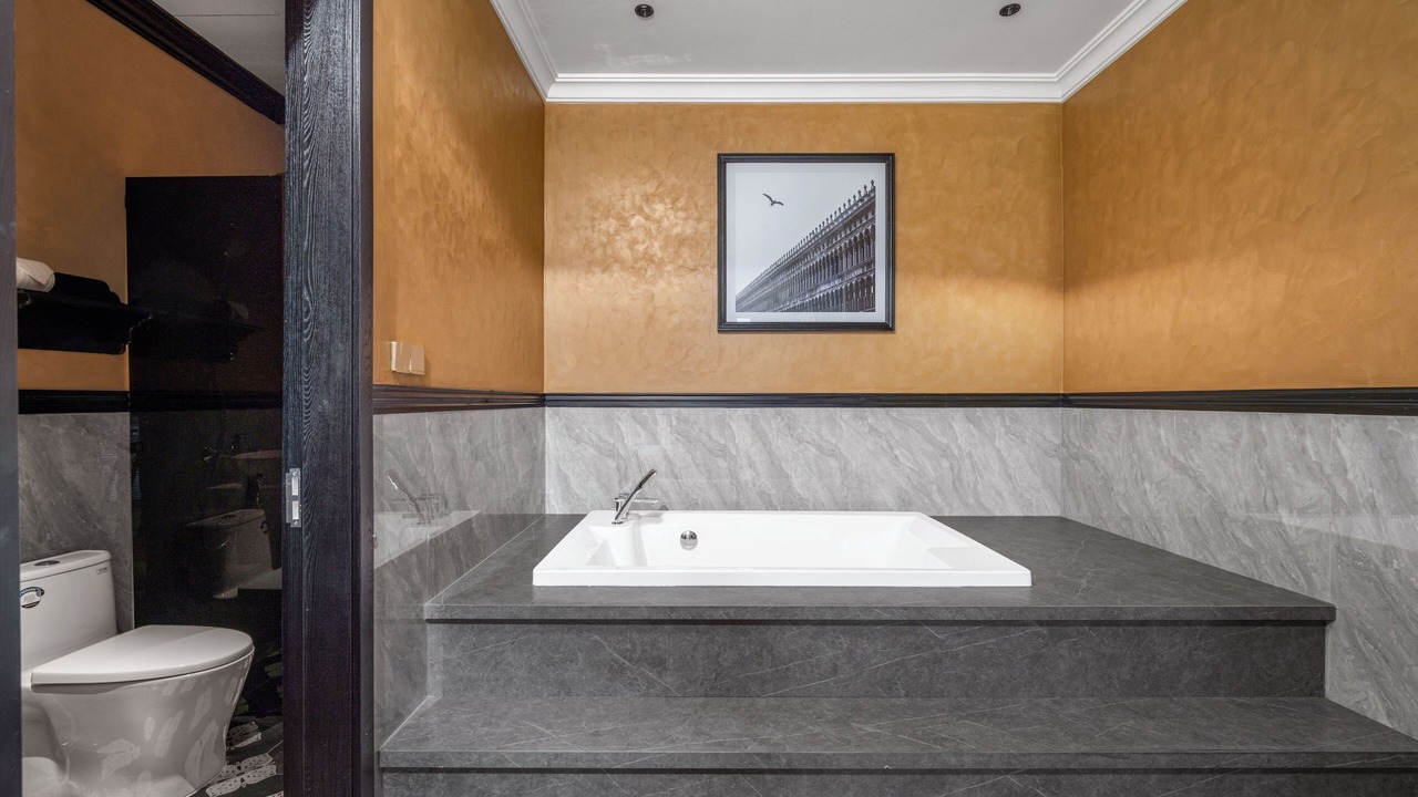 Photo of Bathroom in Ngu Hanh Son