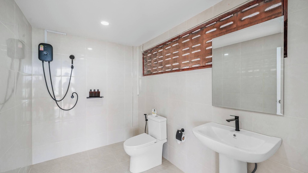 Photo of Bathroom in Maret