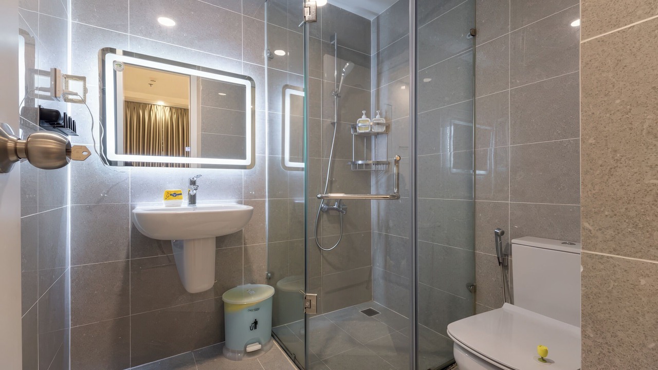 Photo of Bathroom in Phuong 8