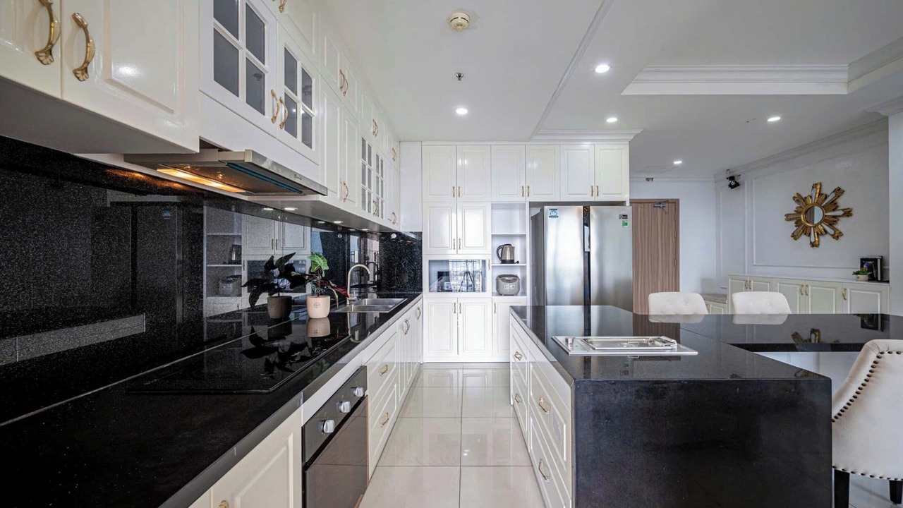 Photo of Kitchen in District 10