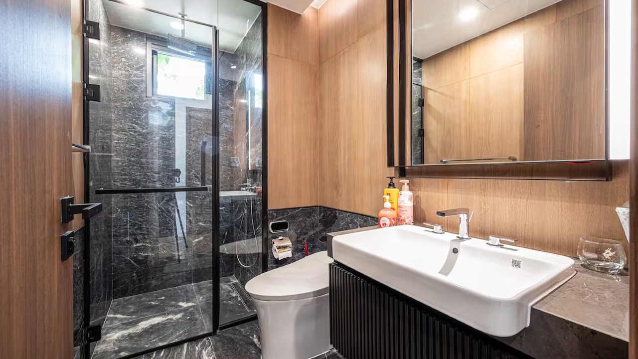 Photo of Bathroom in Him Lam