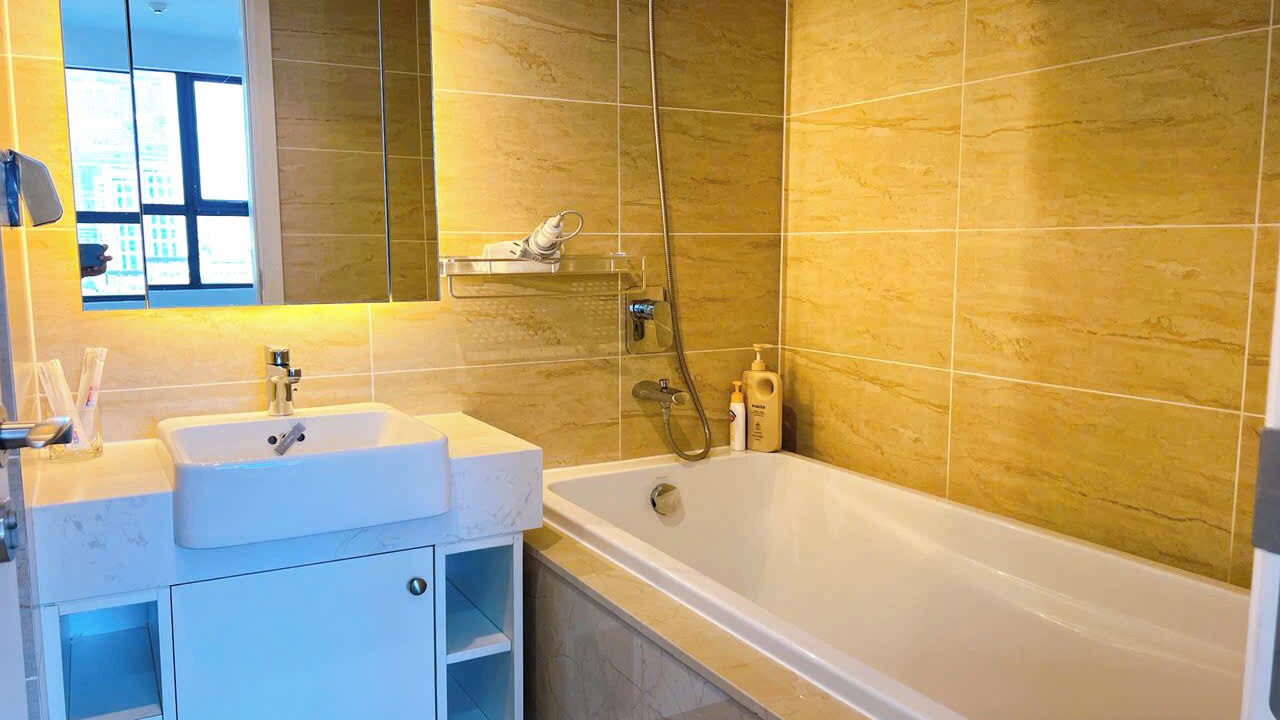 Photo of Bathroom in Trung Hoa Nhan Chinh