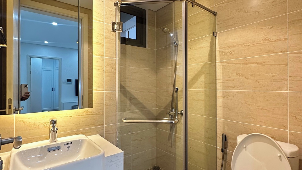 Photo of Bathroom in Trung Hoa Nhan Chinh