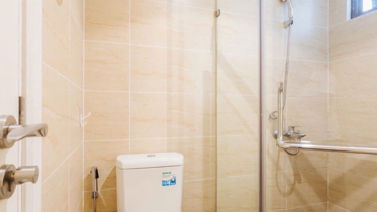 Photo of Bathroom in Trung Hoa Nhan Chinh