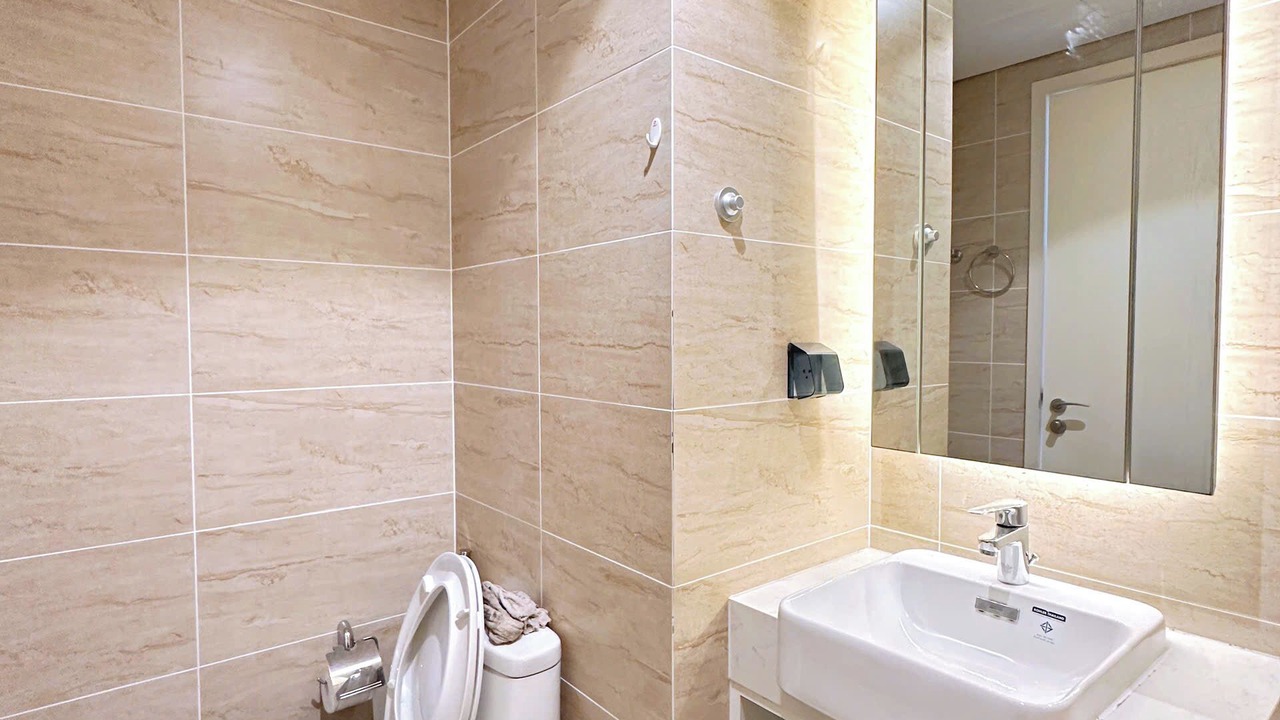 Photo of Bathroom in Trung Hoa Nhan Chinh