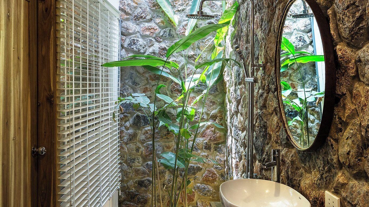 Photo of Bathroom in Old Quarter