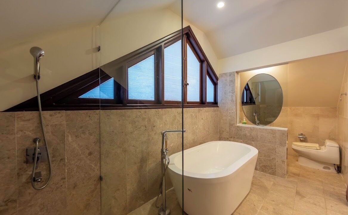 Photo of Bathroom in Ngu Hanh Son
