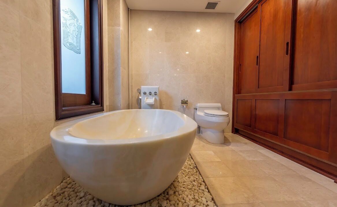 Photo of Bathroom in Ngu Hanh Son