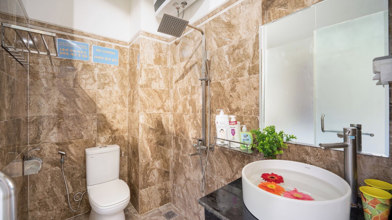 Photo of Bathroom in Ngu Hanh Son