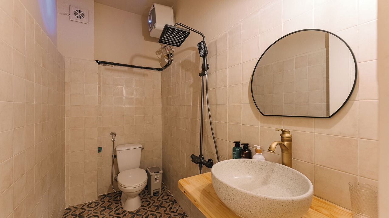 Photo of Bathroom in Hang Buom