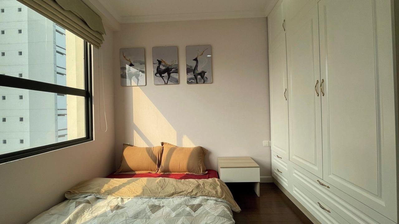 Photo of Bedroom in Trung Hoa Nhan Chinh