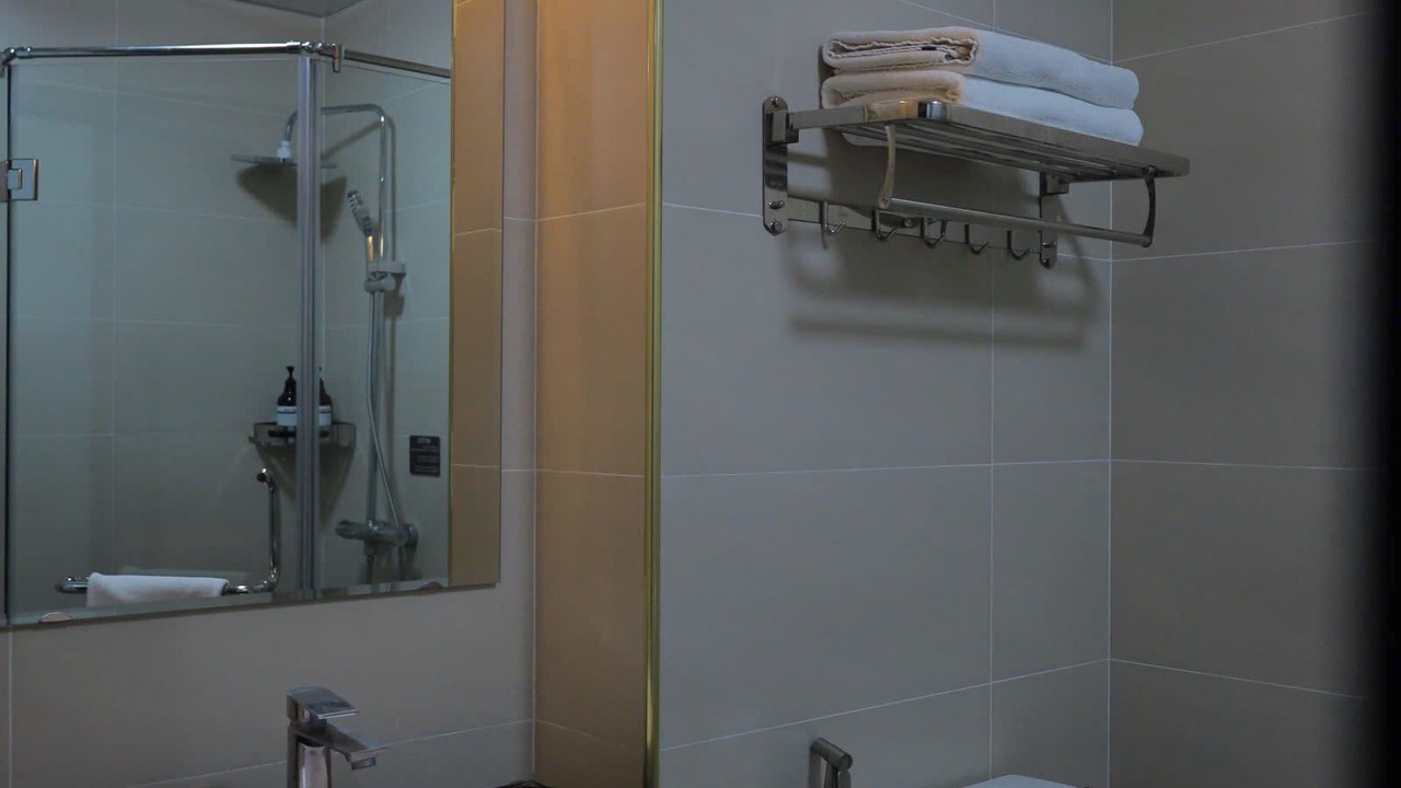 Photo of Bathroom in Old Quarter