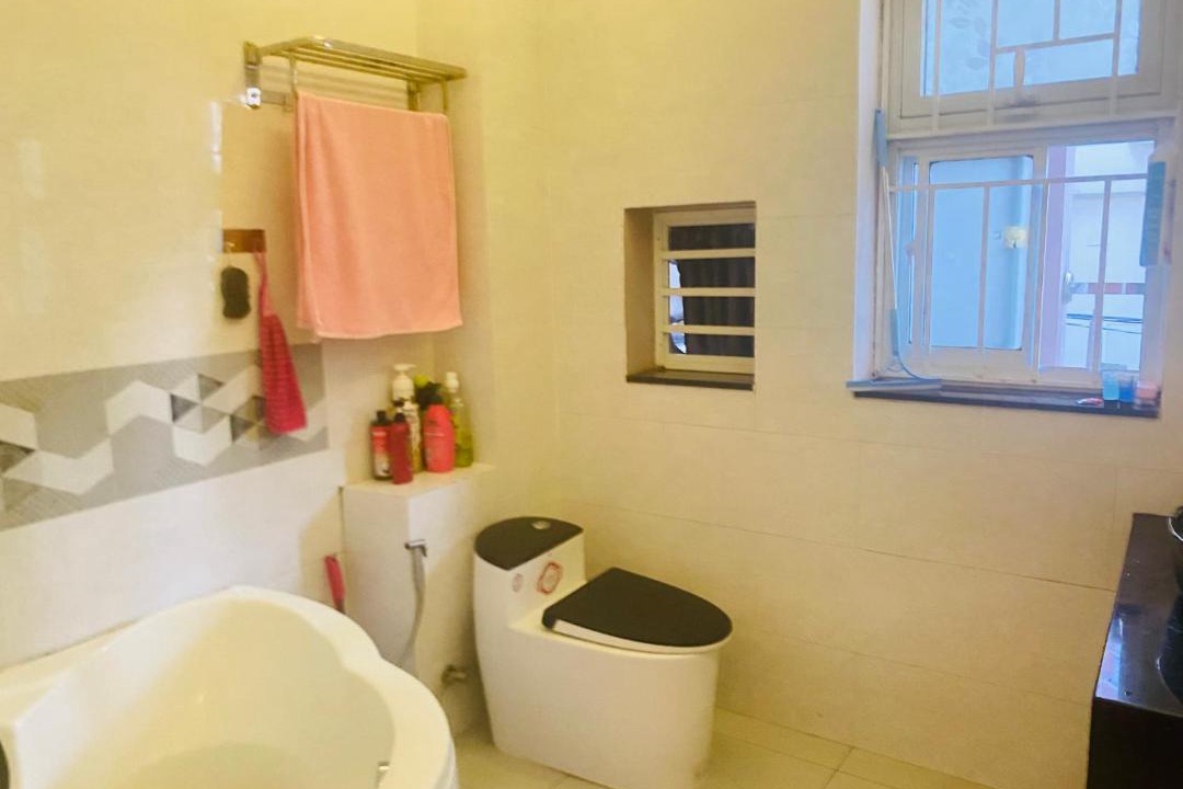 Photo of Bathroom in Tan Thuan Dong